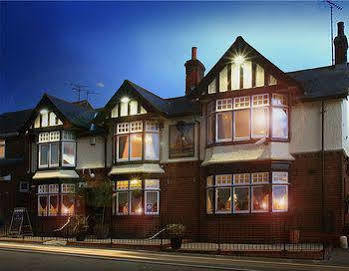 The Oyster Smack Inn Burnham-on-Crouch Esterno foto