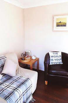 The Oyster Smack Inn Burnham-on-Crouch Esterno foto